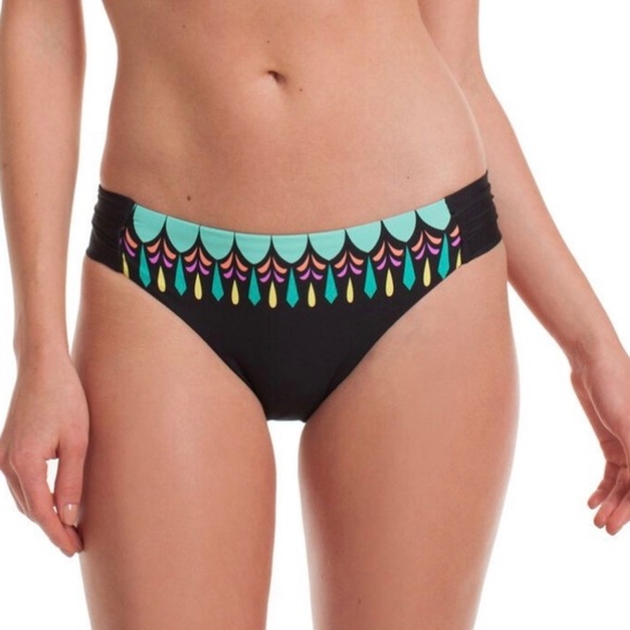 NWT Trina‎ Turk Starburst Shirred Side Hipster Sz 4 - Picture 1 of 6